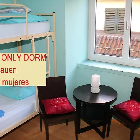 Oldtown Otter Hostel