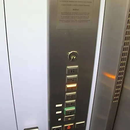 オールドタウン オッター ホステル チューリッヒ