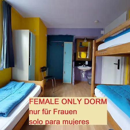 Oldtown Otter Hostel *