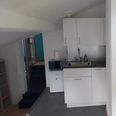 أولدتاون هوستل أوتر بيت شباب